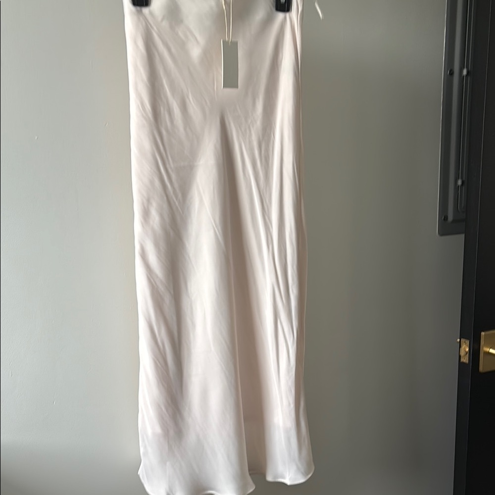 Elegant White Poly sheen skirt